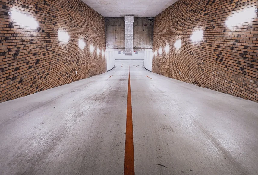Voegwerk parkeergarage herstellen door professionele vakman